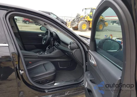 2019 Alfa Romeo Giulia Ti Rwd z USA, uszkodzony, nr VIN ZARFAMBN8K7621364